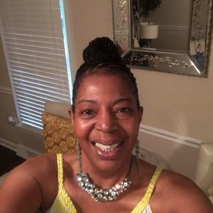 Meet your Posher, Norma